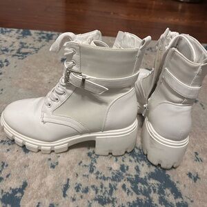 Shoedazzle Tanzi Womens 7 Combat Boots White Faux Leather